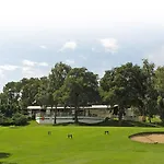 Отель Golf 4*