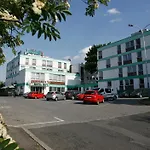 Отель Golf 4*